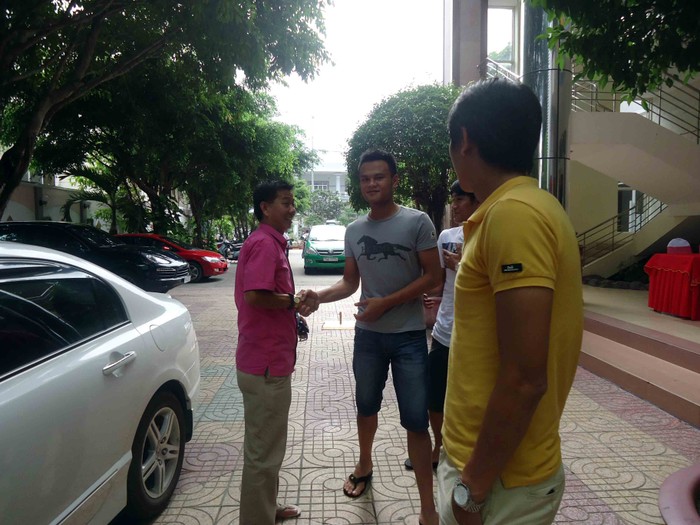 Công Vinh và Đình Đồng là hai cầu thủ đến khách sạn muộn nhất...